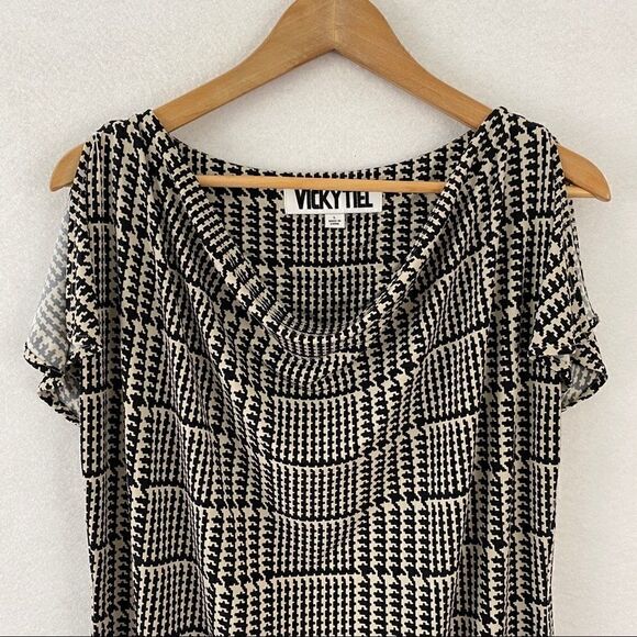 Vicky Tiel Sleeveless Plaid Dress - Picture 2 of 8